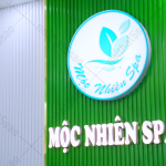 Thi công thiết kế nội thất cửa tiệm