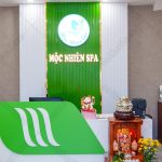 Thi công thiết kế nội thất cửa tiệm