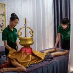 Thi công thiết kế nội thất cửa tiệm