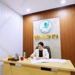 Thi công thiết kế nội thất cửa tiệm